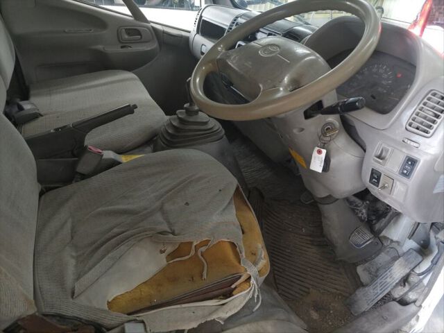 2003 Toyota Dyna Holo Flat Body auction photo 3