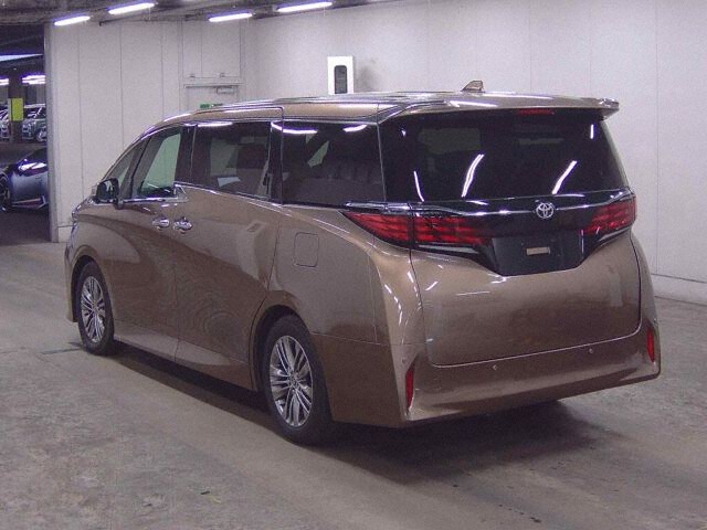 2024 Toyota Alphard Z auction photo 2