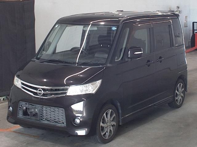 2012 Nissan Roox ハイウェイスター auction photo 4