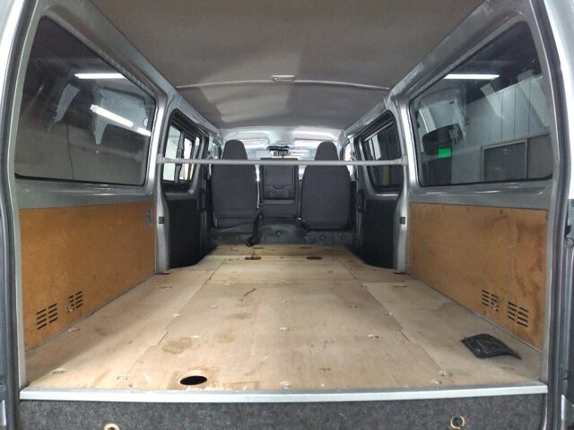 2024 Toyota Hiace ロングDXジャストロー auction photo 6