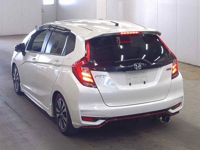 2018 Honda Fit RSホンダセンシング auction photo 2
