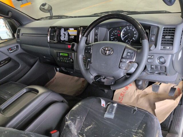 2026 Toyota Hiace LスーパーGLダーク2 auction photo 6