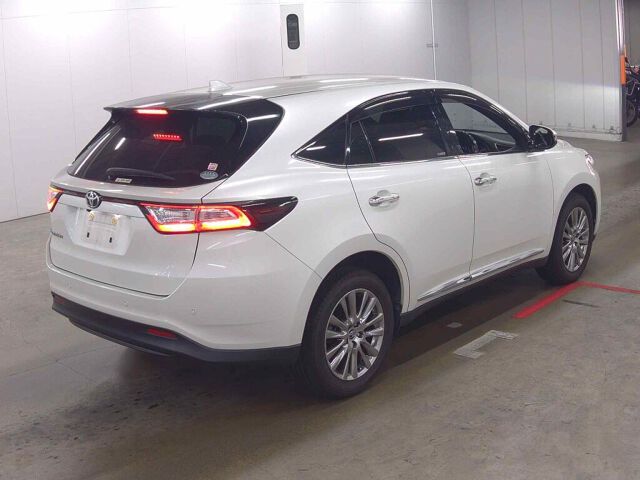 2019 Toyota Harrier premium auction photo 5
