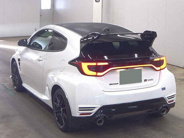 2025 Toyota GR Yaris RZハイP+エアロPパケ 4WD auction photo 2