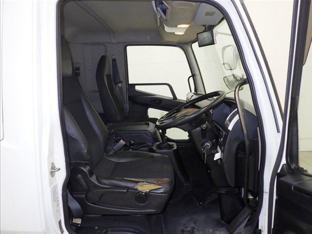 2018 Mitsubishi Fuso Fighter Refrigerated and frozen trucks auction photo 6