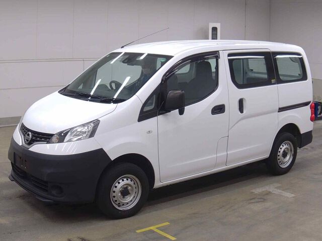 2021 Nissan NV200 Vanette Van DX 4WD auction photo 4