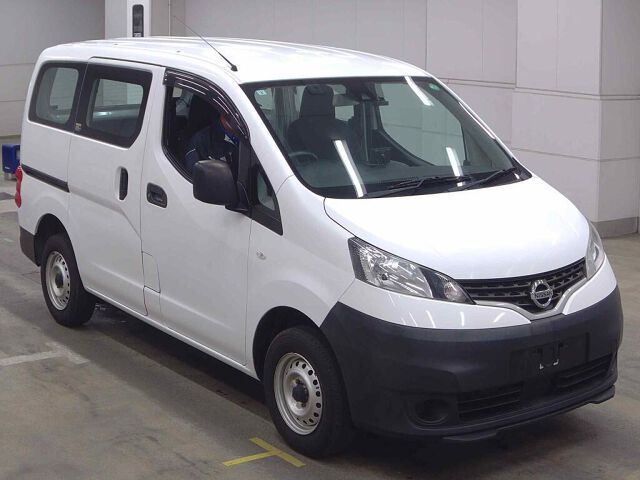 2021 Nissan NV200 Vanette Van DX 4WD Japan auction vehicle