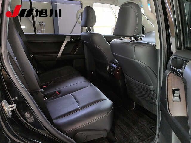 2015 Toyota Land Cruiser Prado TX L Package auction photo 4