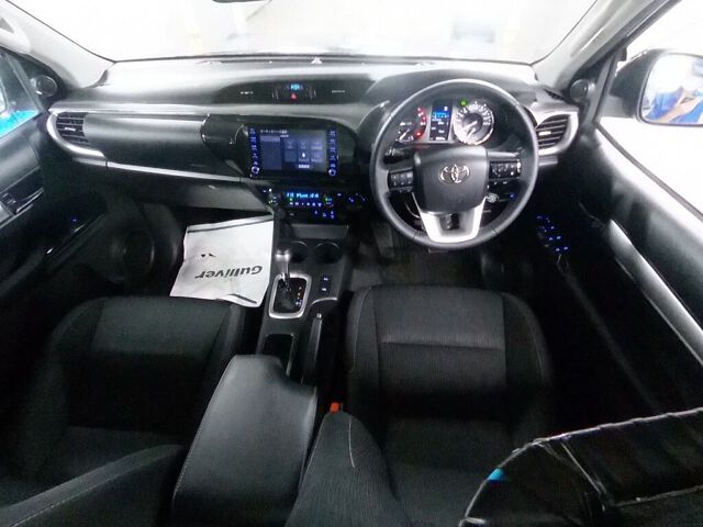 2024 Toyota Hilux Z 4WD auction photo 3