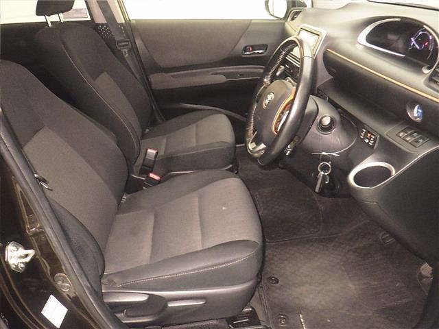 2018 Toyota Sienta ハイブリッドファンベースG トヨ auction photo 5