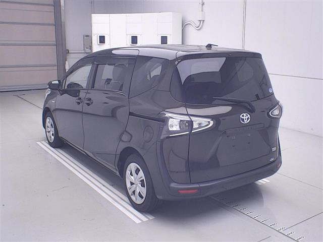 2018 Toyota Sienta ハイブリッドファンベースG トヨ auction photo 2