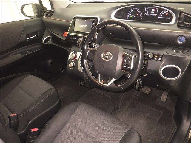 2018 Toyota Sienta ハイブリッドファンベースG トヨ auction photo 3