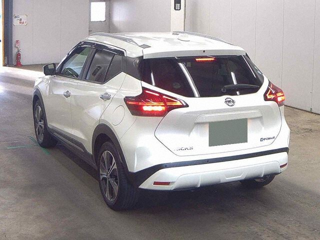 2021 Nissan Kicks X auction photo 2
