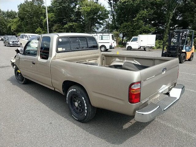 2003 Toyota Hilux auction photo 2