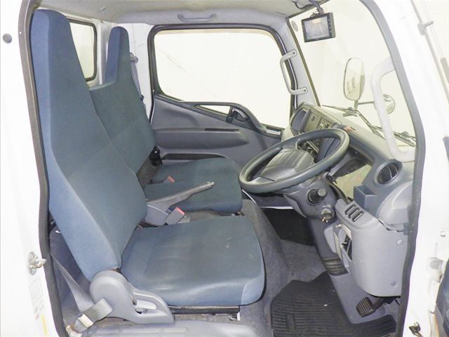 2016 Mitsubishi Fuso Canter Van auction photo 6