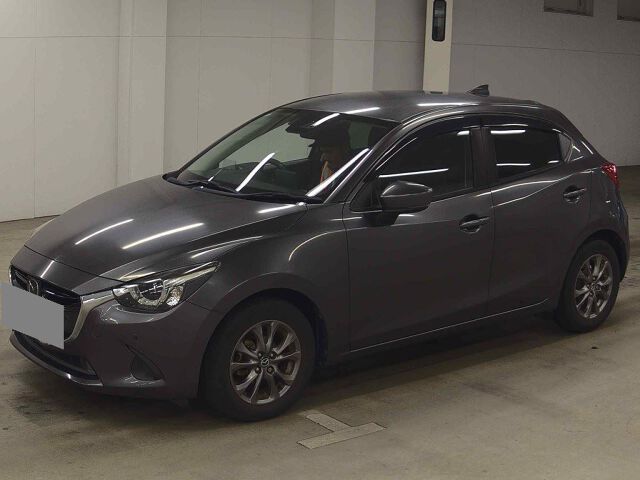 2018 Mazda Demio 13S Touring auction photo 4