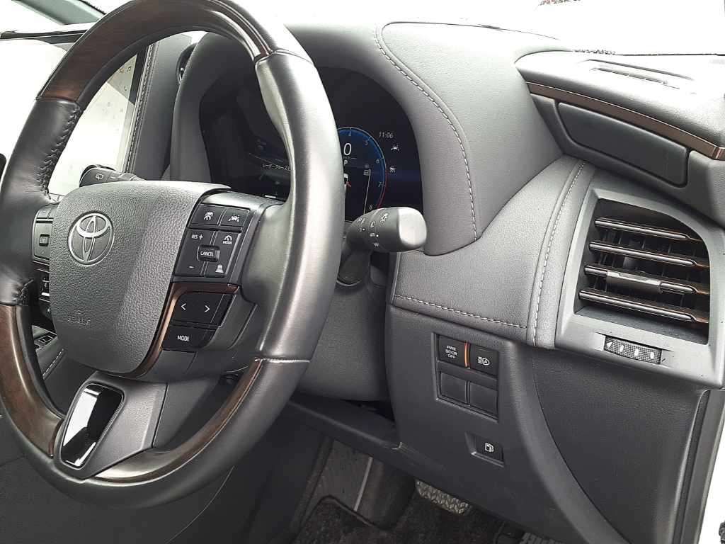 2024 Toyota Alphard Z auction photo 9