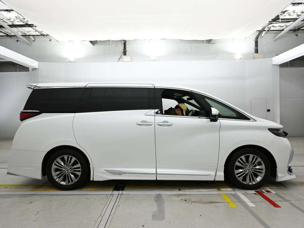 2024 Toyota Alphard Z auction photo 3
