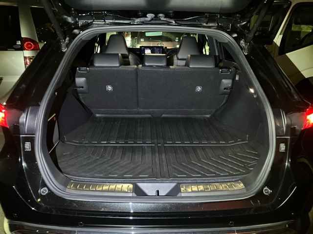 2023 Toyota Harrier Z auction photo 10
