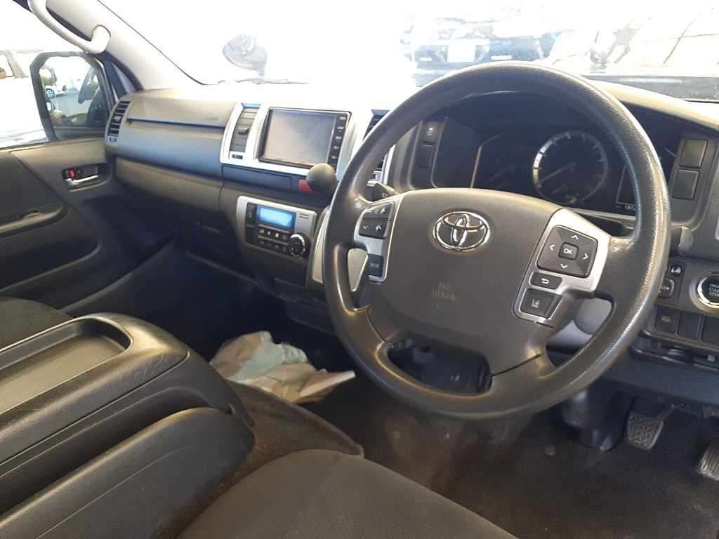 2021 Toyota Hiace ロングスーパーGL 4WD auction photo 9