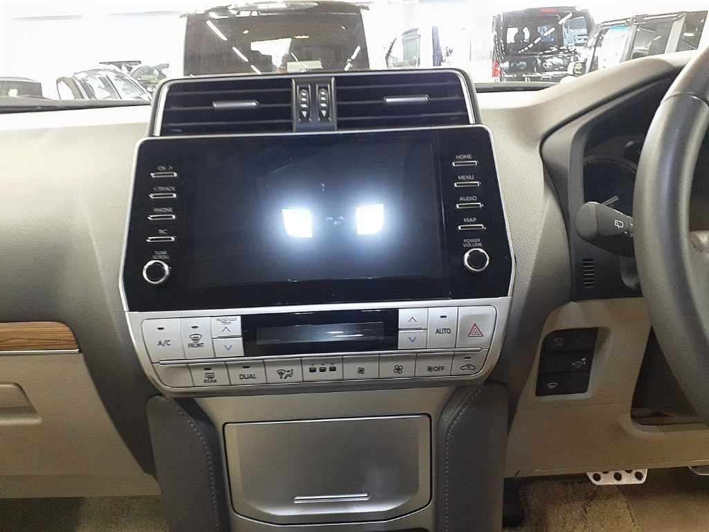 2022 Toyota Land Cruiser Prado TX Lパッケージ 4WD auction photo 12