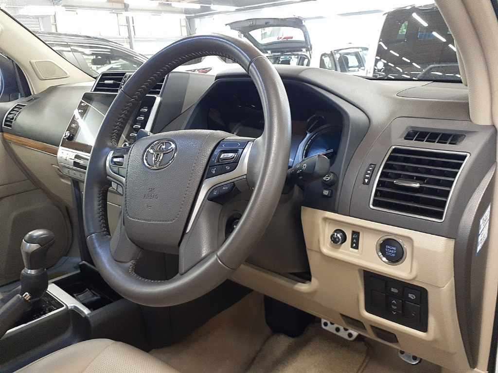 2022 Toyota Land Cruiser Prado TX Lパッケージ 4WD auction photo 9