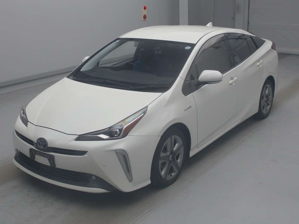 Japan Auction Vehicles 4 2020 Toyota Prius Sツーリングセレクション auction photo