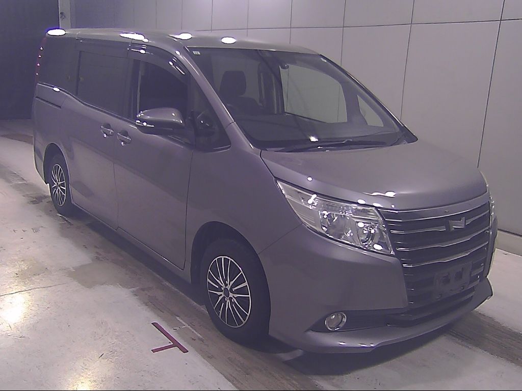 2015 Toyota Noah X Delight Plus (8 people) Japan auction vehicle