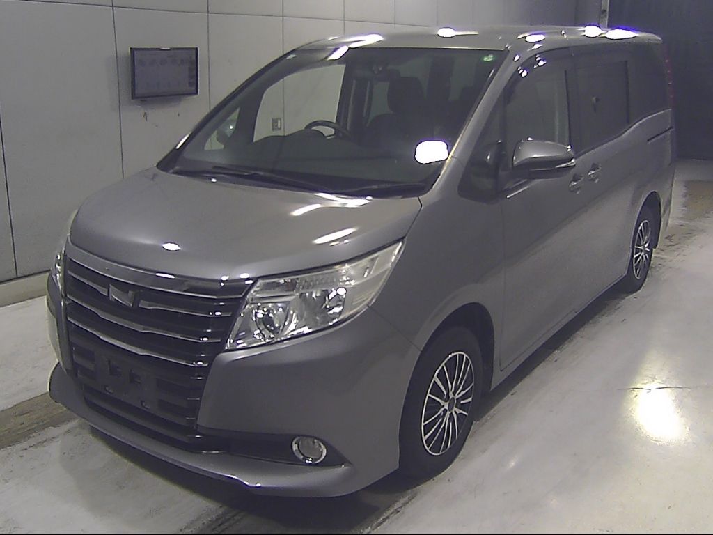 2015 Toyota Noah X Delight Plus (8 people) auction photo 4
