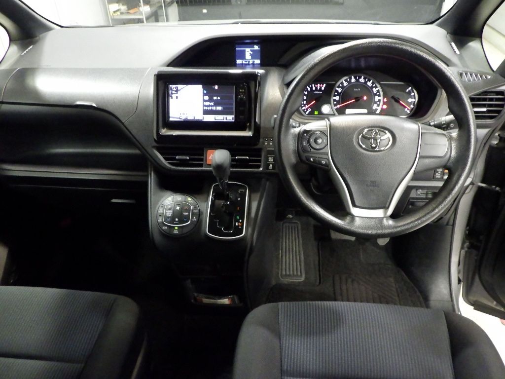 2015 Toyota Noah X Delight Plus (8 people) auction photo 3
