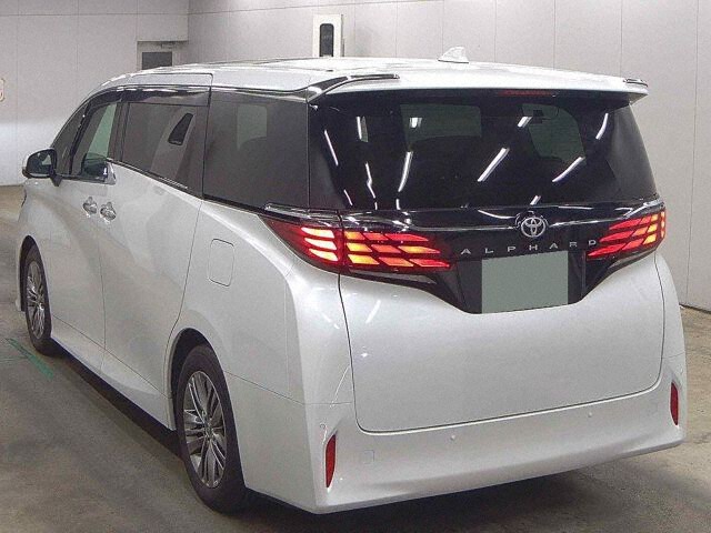 2024 Toyota Alphard Z auction photo 2