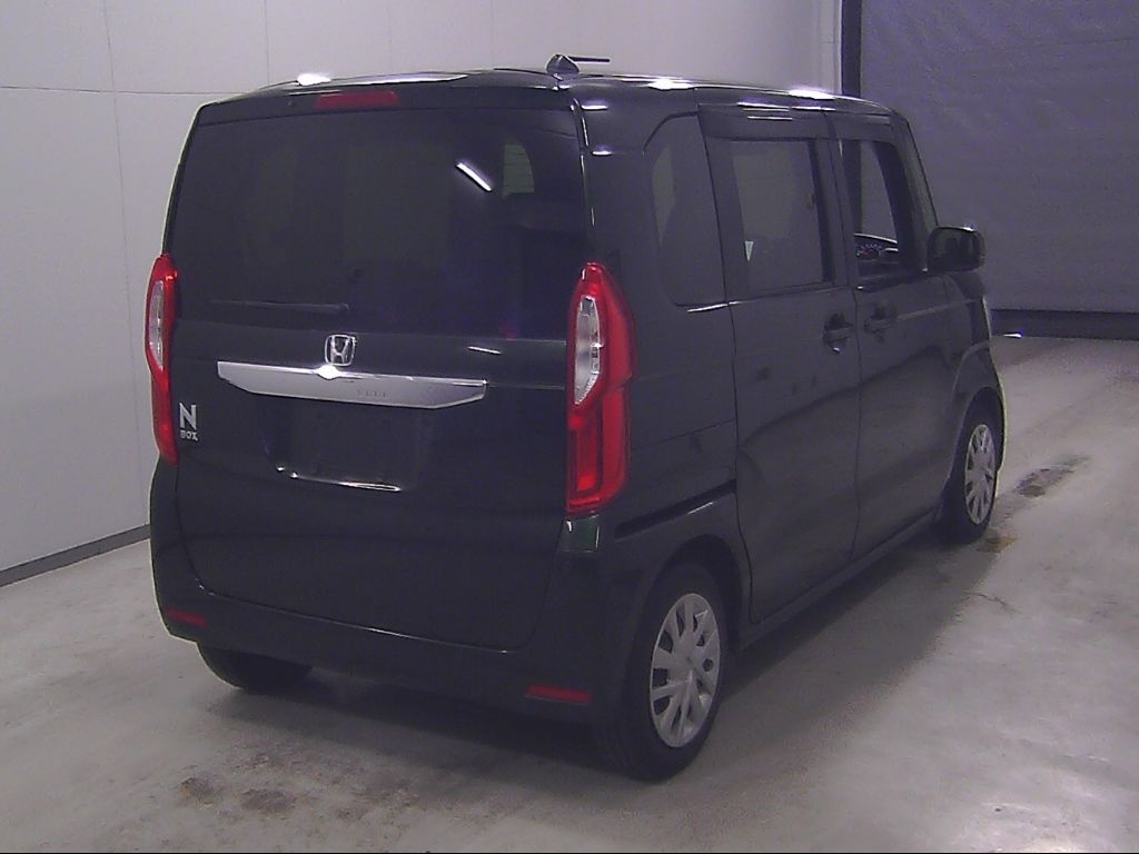 2021 Honda N-BOX L auction photo 2