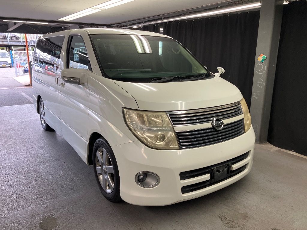 2009 Nissan Elgrand 250HWS Japan auction vehicle