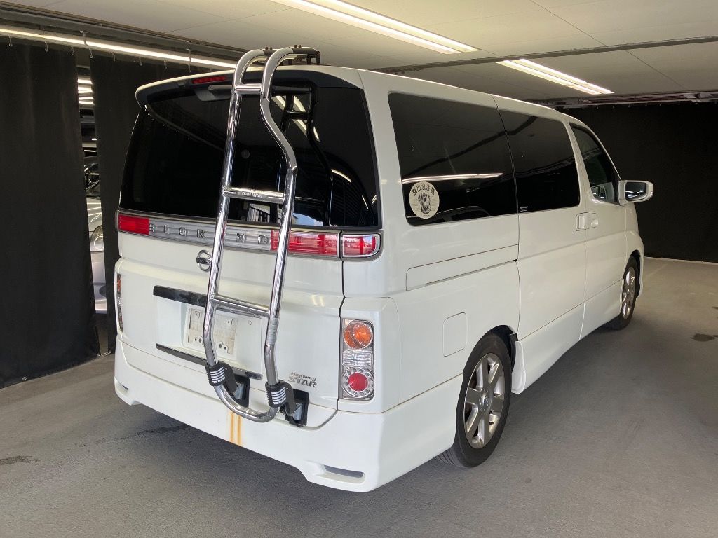 2009 Nissan Elgrand 250HWS auction photo 4