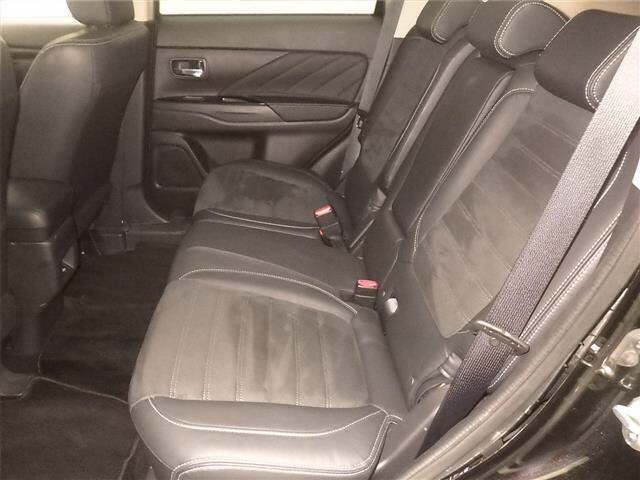 2016 Mitsubishi Outlander 4WD PHEV Gナビパッケージ auction photo 7
