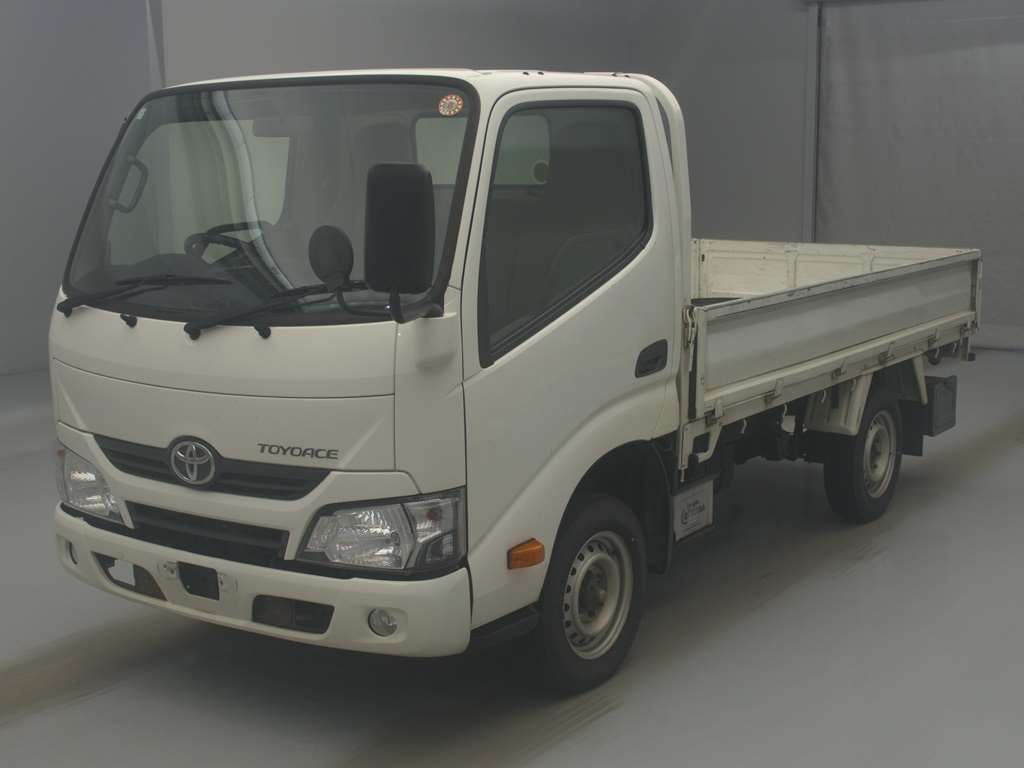 2018 Toyota Toyoace 4WD Japan auction vehicle