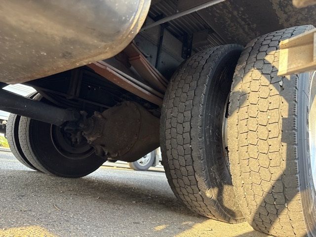 2017 Hino Ranger Aluminum Van PG. Wide auction photo 9