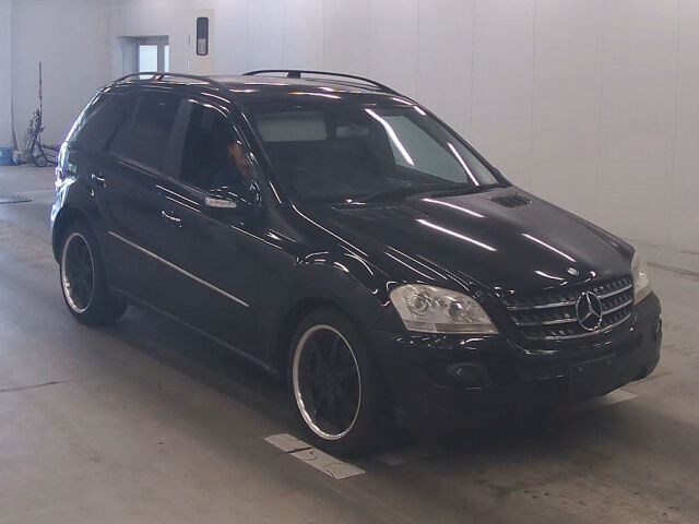 Japan Auction Vehicles 8 2007 Mercedes-Benz Mクラス ML350 4マチック 4WD auction photo