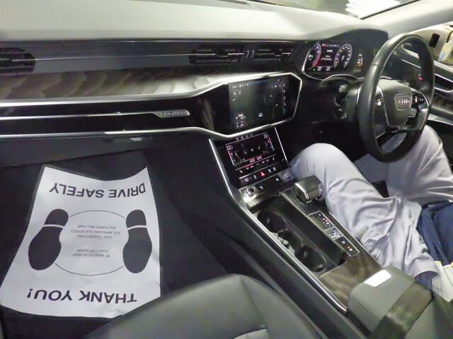 2019 Audi A6 Avant 55TFSIクワデビュ 4WD auction photo 3
