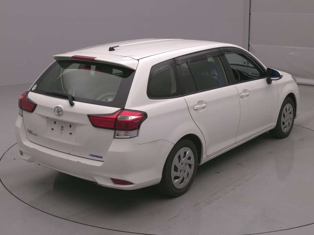 2021 Toyota Corolla Fielder EX auction photo 2