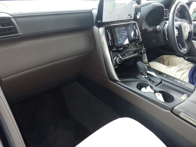 2025 Lexus LX LX700H 4WD auction photo 3