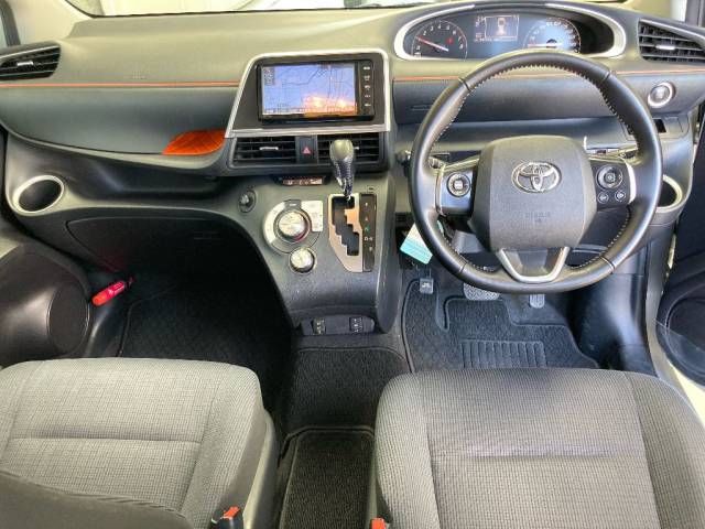 2015 Toyota Sienta G auction photo 4