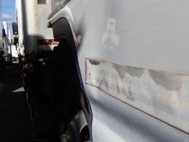 2005 Isuzu Elf 3.0t ボトルカー auction photo 5
