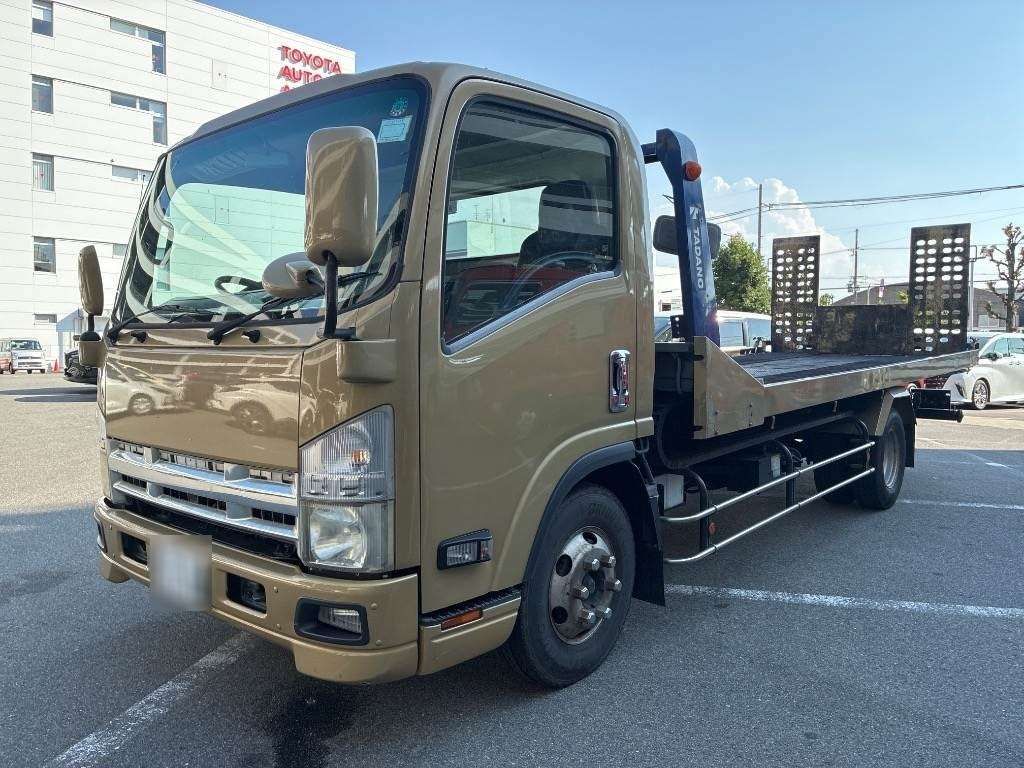 Japan Auction Vehicles 4 2011 Isuzu Elf セキサイシャ auction photo