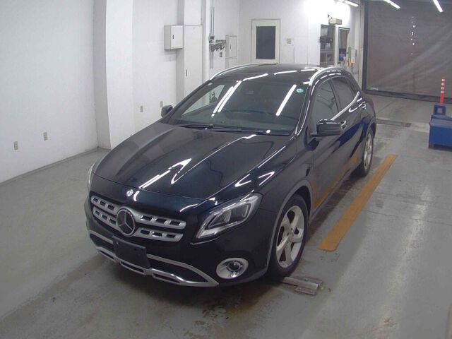 2017 Mercedes-Benz GLA-Class GLA220 4MATIC 4WD auction photo 4