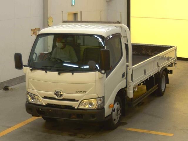 2021 Toyota Dyna Flatbed Japan auction vehicle