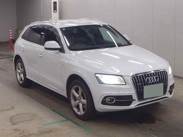 2014 Audi Q5 2.0TFSIクワトSライ 4WD Japan auction vehicle