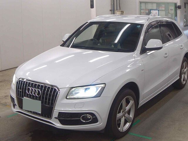 2014 Audi Q5 2.0TFSIクワトSライ 4WD auction photo 4