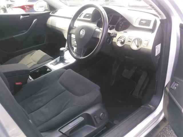 2008 Volkswagen フォルクスワーゲン パサー ヴァリアント2.0 auction photo 3