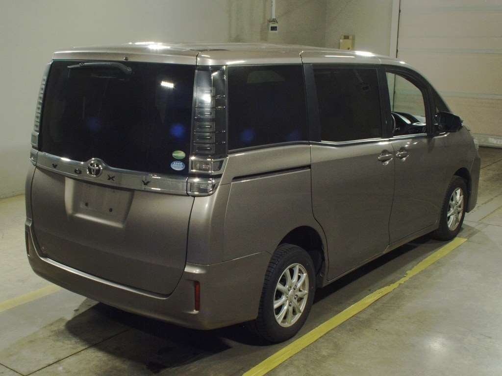 2018 Toyota Voxy X 4WD auction photo 2